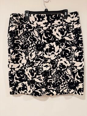 Liz Claiborne Black and White Floral Pencil Skirt
